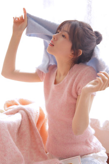 谁能相倚